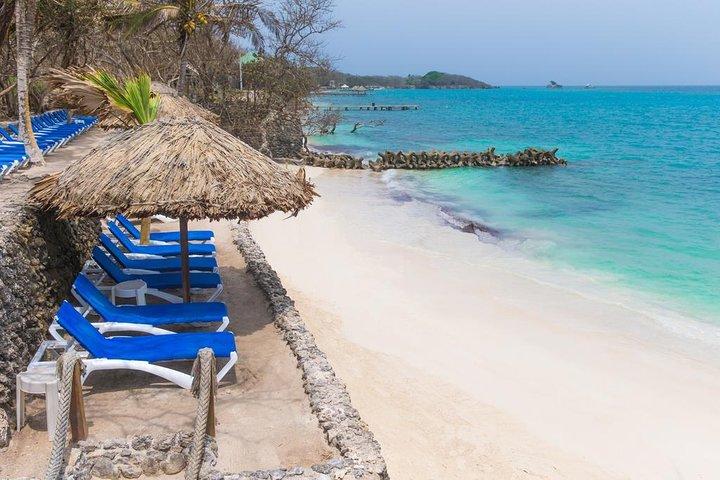 Majagua Island Day Trip from Cartagena íncluding Traditional Colombian Lunch