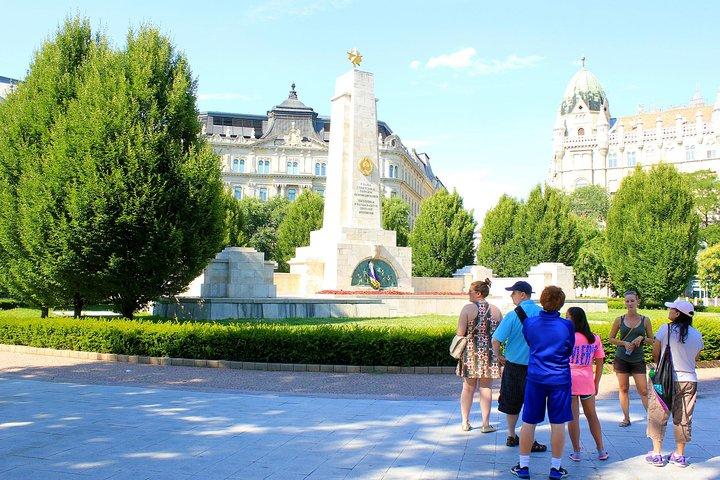Budapest Hammer & Sickle Communist Times Tour