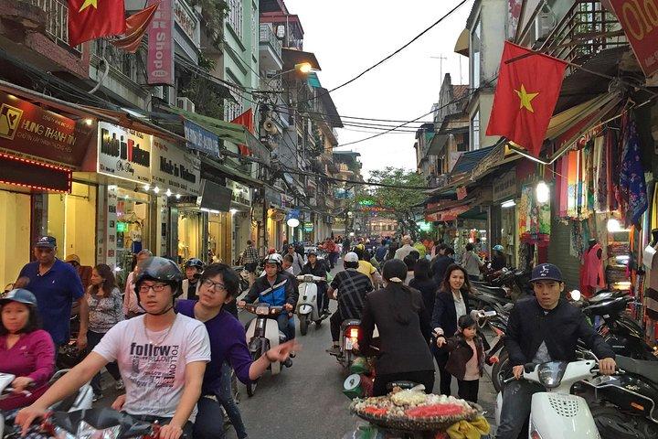NEW! Private Walking Hanoi Food Tour in the Old Quarter with Hang