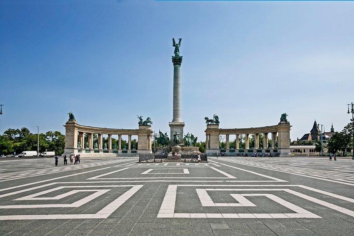 Private Budapest Bike Tour with Cafe Stop