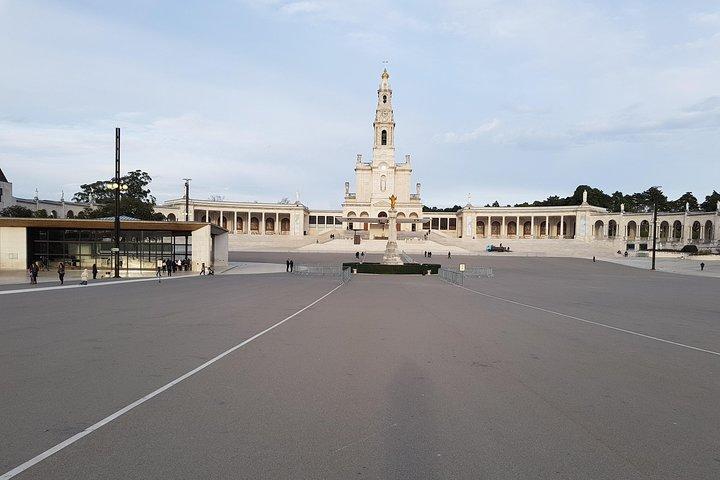 Private Small Groups Tour Fátima Full Day