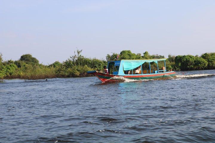 Tonle Sap Lake - Fishing Village & Flooded Forest