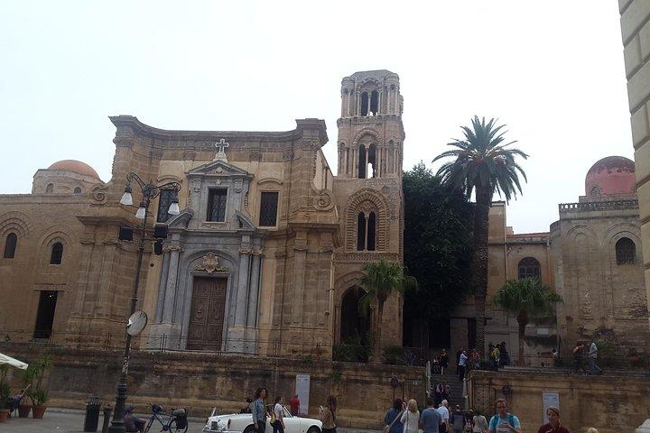 A walk among the monuments and markets of Palermo