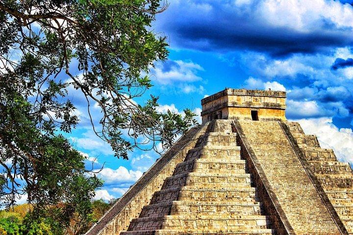 Discover Chichen Itza from Cancun or Maya Riviera