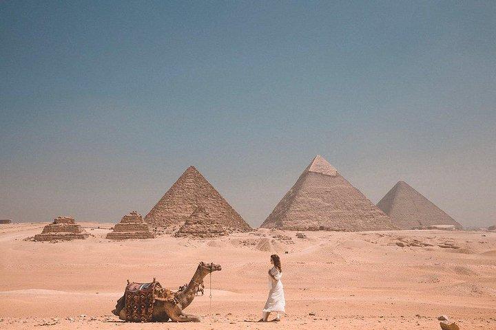 8-Hour Private Tour of the Pyramids,Museum and Bazaar including camel ride