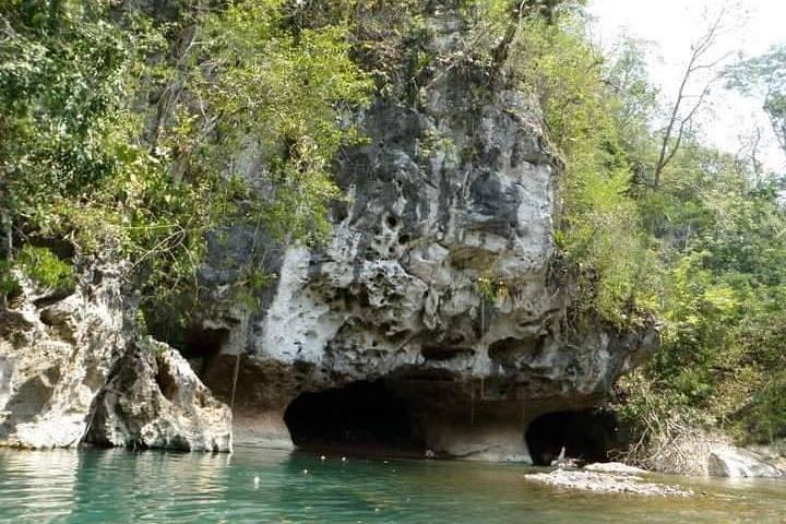 Belize Cave Tubing and Zipline Jungle Adventure with Lunch