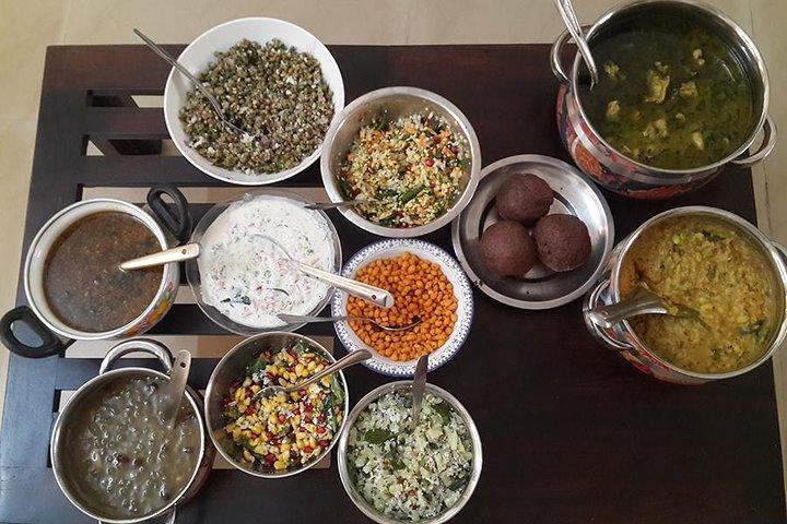 Traditional Gowda Cooking Class and Meal in a Bangalore Home