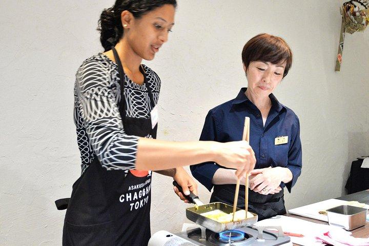 Tokyo Fish Market Tour & Sushi Making near Adachi with Masahito