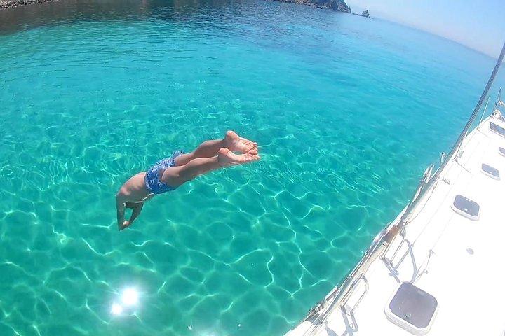 Mykonos Catamaran Full Day Private Cruise, 8-flavor Meal & Drinks