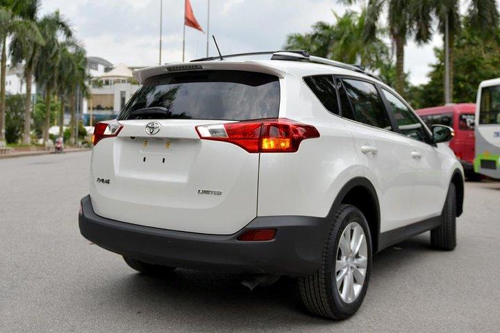 Noi Bai airport to Ha Noi city transfer by private car