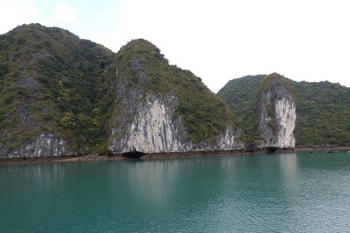 Halong Bay Relaxing Trip - 2 Days 1 Night on Cruise