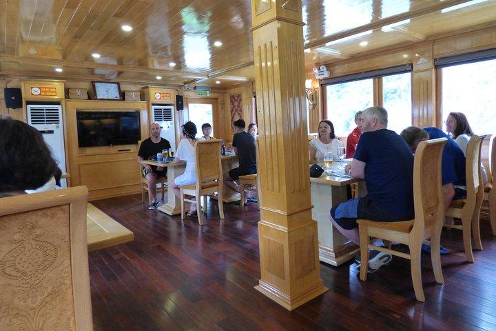 Halong Bay Relaxing Trip - 2 Days 1 Night on Cruise
