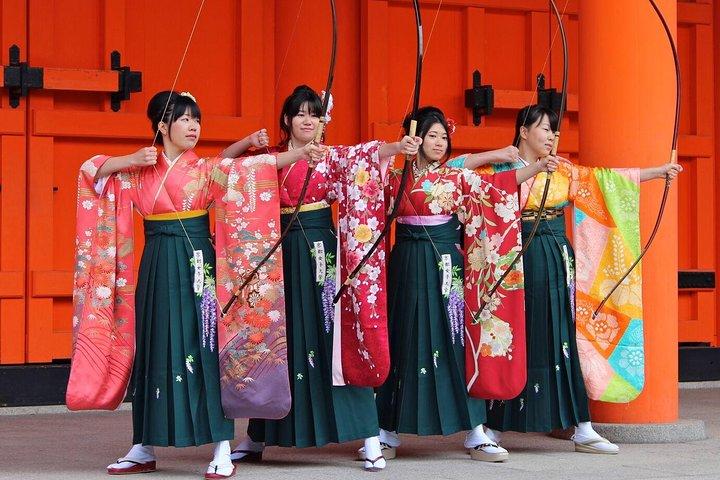 Kyoto Cultural Walking Tour: Fushimi Inari, Gion & Zen Temple