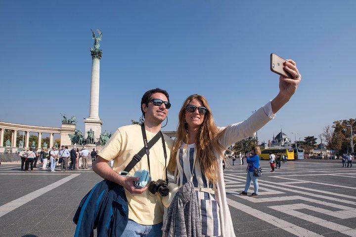 Budapest Guided Half-Day Grand City Tour with Parliament Visit