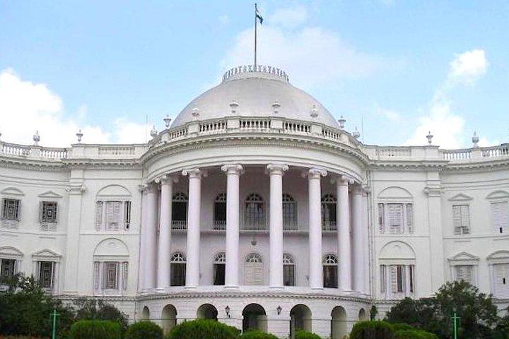 British Raj Heritage walk in Kolkata with guide