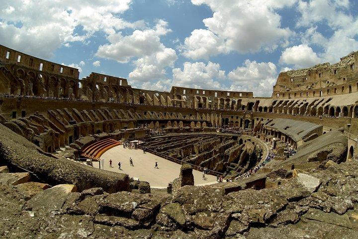 Private Tour of Colosseum with Entrance to Roman Forum