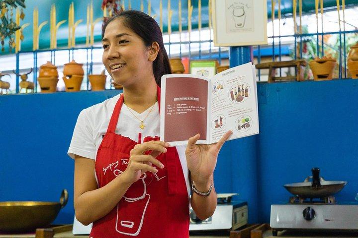 Sompong Thai Cooking School: Hands-On Culinary Experience