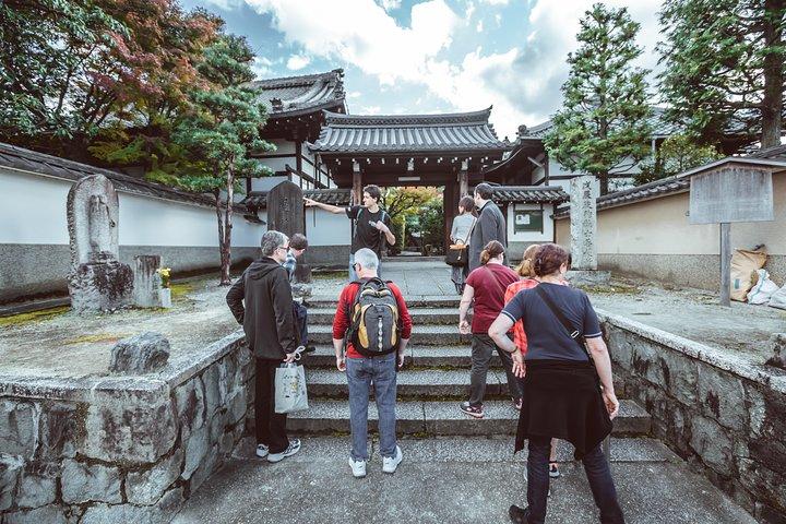 Kyoto Cultural Walking Tour: Fushimi Inari, Gion & Zen Temple