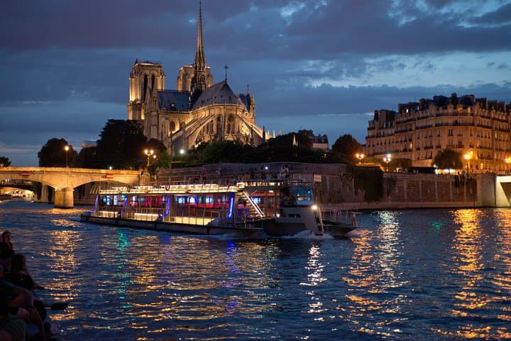 Moulin Rouge Show with Champagne and Seine River Cruise Ticket