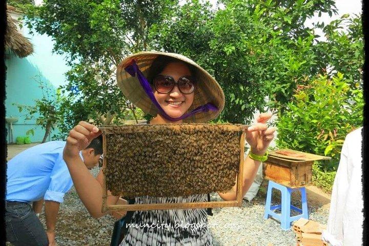 Mekong Delta Cai Be Floating Market Private Tour 1 Day