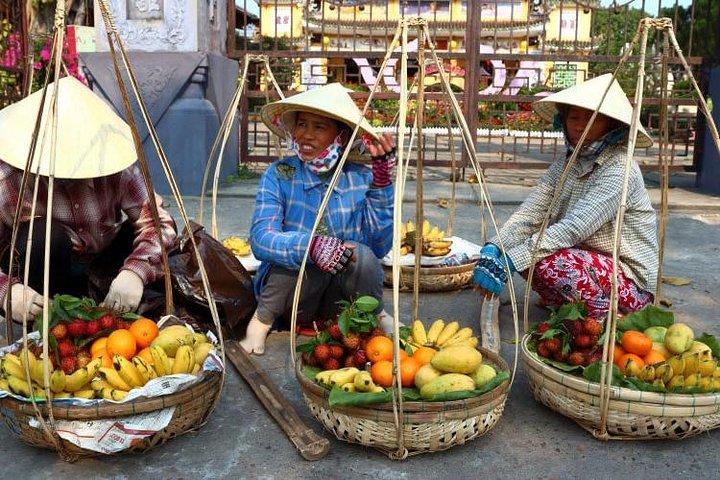 Ho Chi Minh City Half Day Tour With Luc Tour Guide