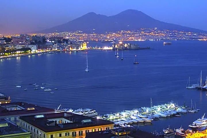 Mt Vesuvius with Winery Visit