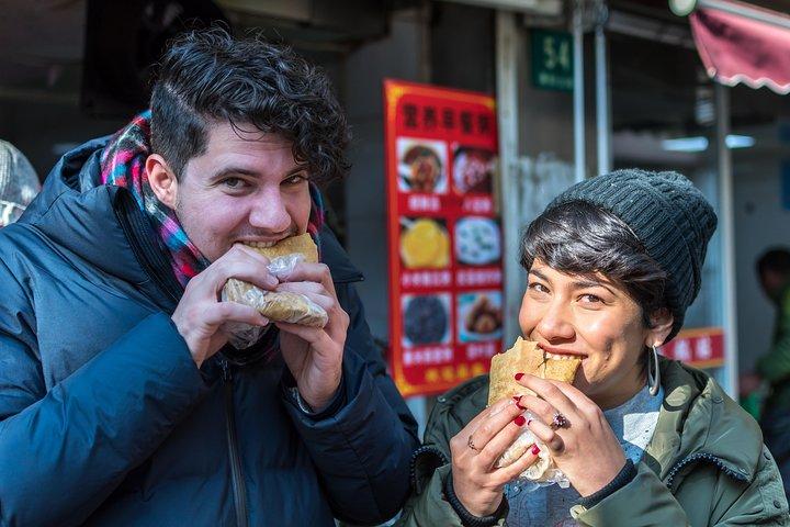 Eat Like a Local: Street Breakfast Tour in Shanghai