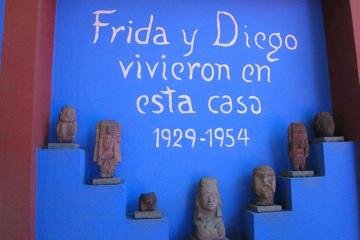 Teotihuacan & Guadalupe Shrine + Xochimilco, Coyoacán & Frida Kahlo Combo Tour