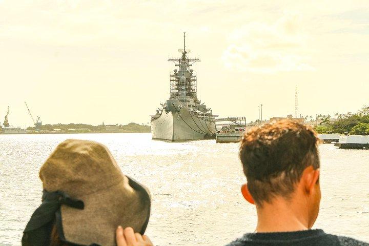 Pearl Harbor: USS Arizona Memorial & USS Missouri Battleship Tour from Waikiki