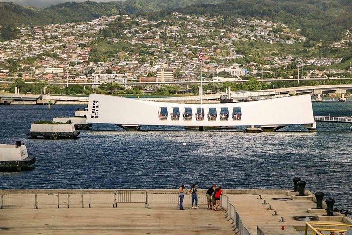 Best of Oahu: Pearl Harbor & Oahu Circle Island Tour from Waikiki