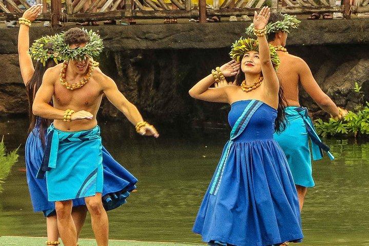 Best of Oahu: Pearl Harbor, Arizona Memorial and the Polynesian Cultural Center