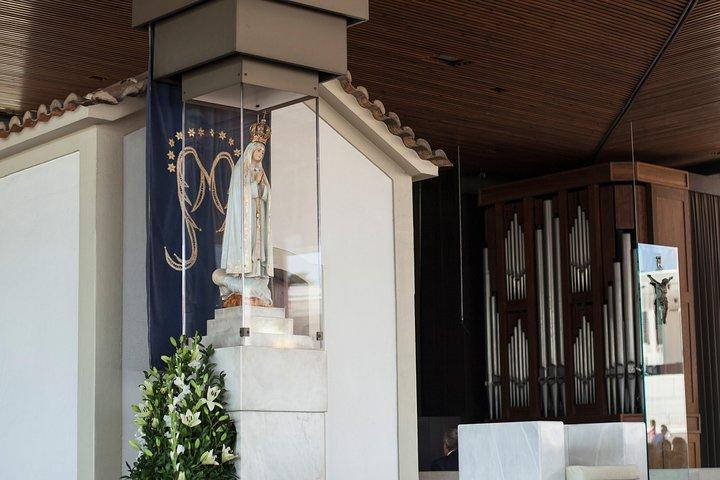 Fatima Nazare and Obidos Full Day Private Tour