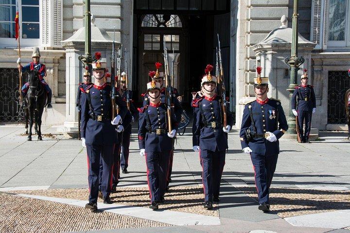 Madrid Royal Palace Private Tour with Skip-the-line Ticket