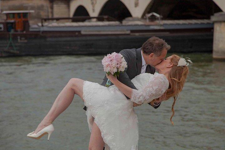 Paris Eiffel Tower Wedding Vows Renewal Ceremony with Photo Shoot