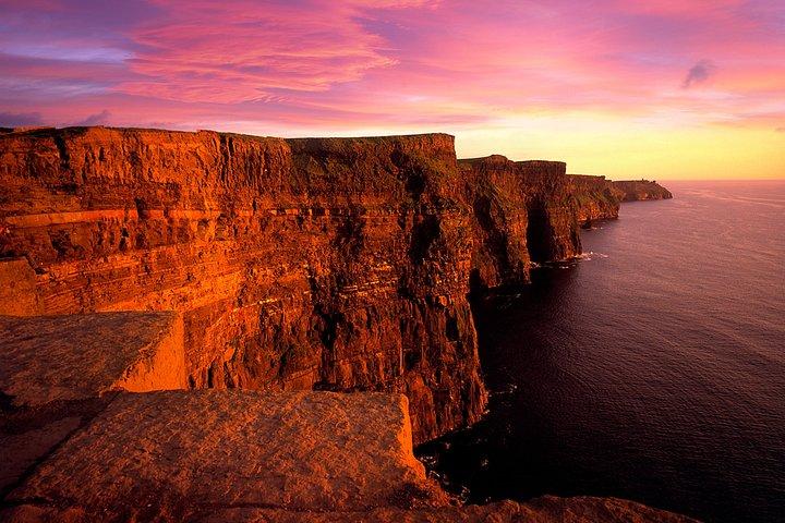 Cliffs of Moher, Aran Island & Burren tour from Galway. Guided.