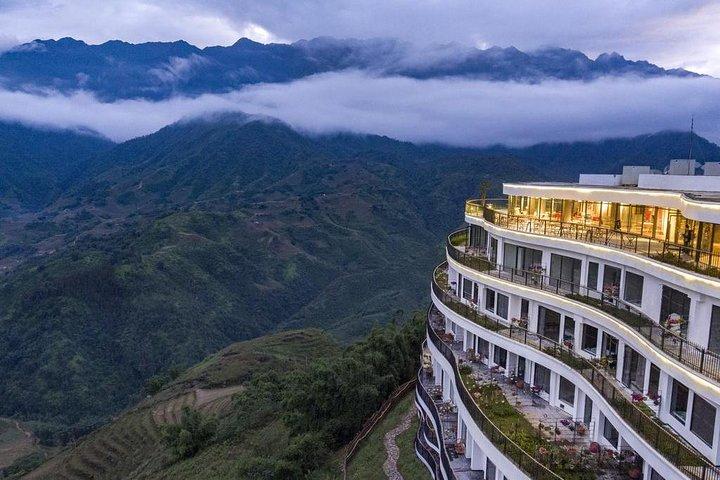 VIP LUXURY Sapa 2D1N -TRANSFER BY LUX LIMOUSINE CAR (Stay at 5* hotel)