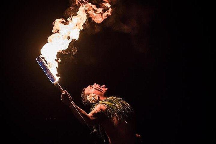 Big Island, Hawaii: Admission to Voyagers of the Pacific Luau