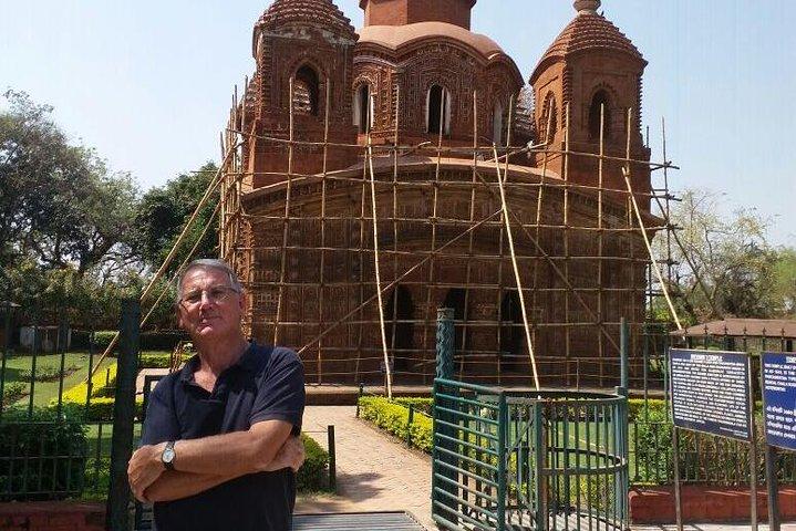 Day trip from Kolkata to Bishnupur for Terracotta Temples and Silk
