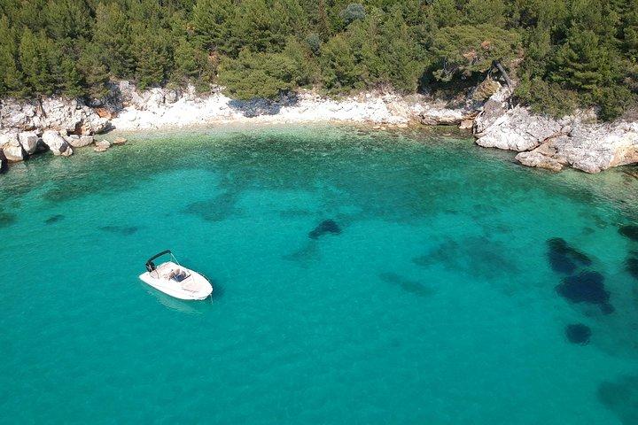 Private speedboat tour to the islands