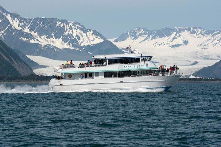 Kenai Fjords National Park Glacier Dinner Cruise from Seward