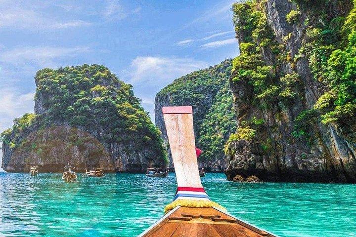 Premium Tour to Phi Phi & Bamboo Island Tours by Speed boat