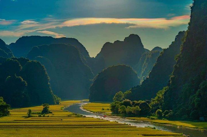 NINH BINH MEMORABLE DAY: Hoa Lu, Mua Cave, boat trip Tam Coc, Trang An optional