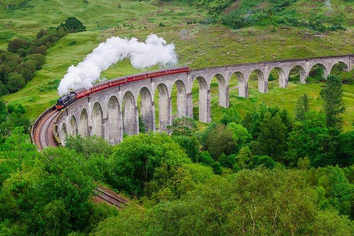 From Edinburgh: 2-Day Highlands tour with Jacobite Steam Train