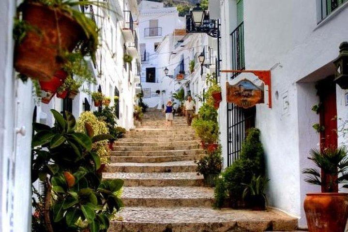 Private tours from Malaga to Nerja caves,Frigiliana and Nerja