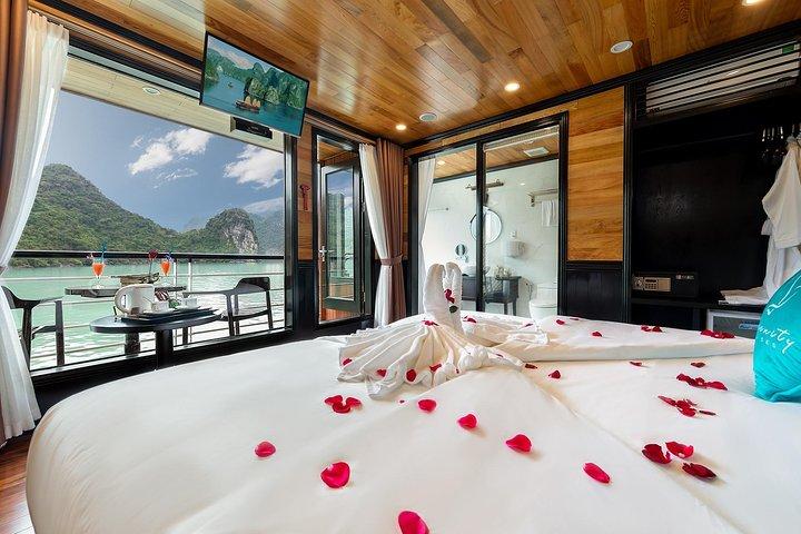 ATHENA PREMIUM CRUISE Halong bay Lan ha bay