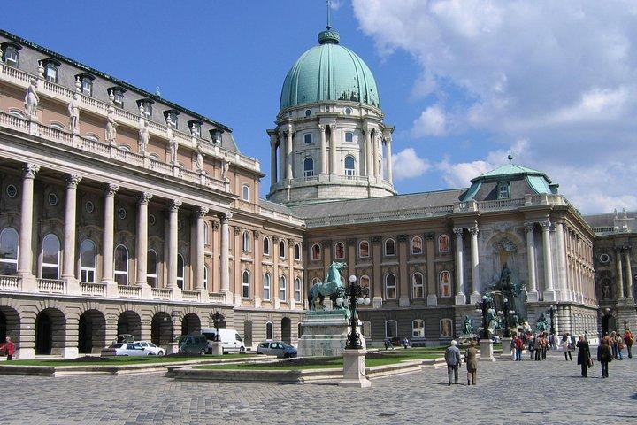 5 Hours Private Budapest First Class Tour with Parliament option