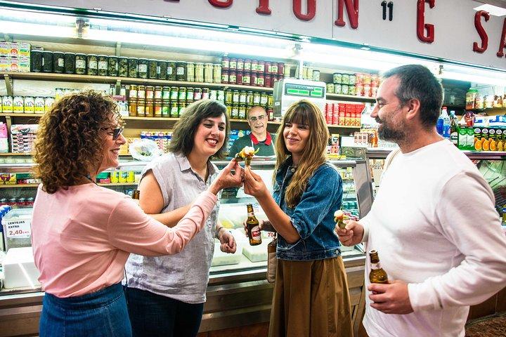 Madrid Food Tour in a Neighborhood Market with Churros