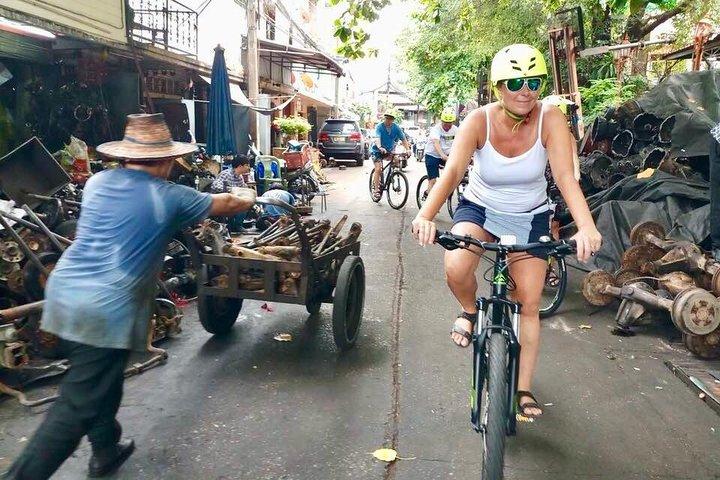 Bangkok City Bike Tour - Hotel-pickup & Lunch