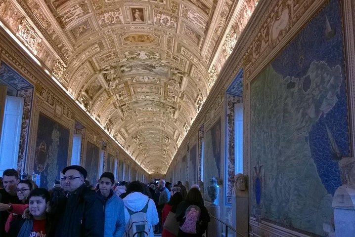Enjoy Vatican Museums , Sistine Chapel : guided tour