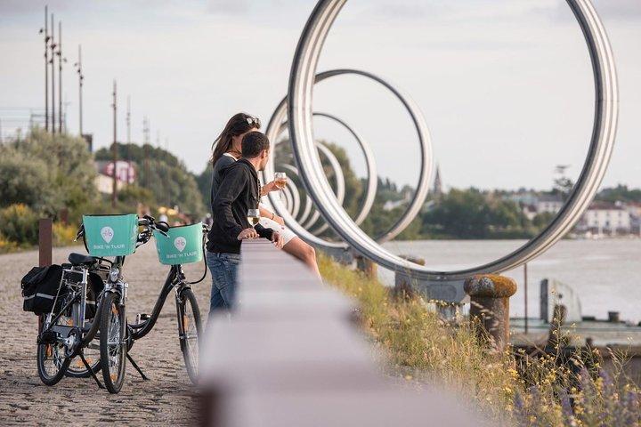 PANORAMA TOUR OF NANTES by electric bike